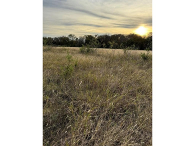 Perfect lot for anyone with horses. Almost 2 acres located in on White Bluff Resort - Old Course in Texas - for sale on GolfHomes.com, golf home, golf lot