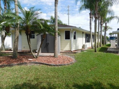 This wonderful RV site is complete with a 664 sq.ft. Executive on The Great Outdoors Golf and Country Club in Florida - for sale on GolfHomes.com, golf home, golf lot