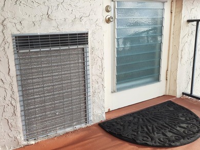 Priced to sell quickly. Make this corner unit your own with on Hollybrook Golf and Tennis Club  in Florida - for sale on GolfHomes.com, golf home, golf lot