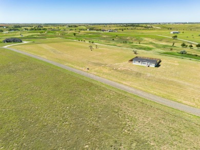 Country living just outside of town. A beautiful golf course on Hidden Hills Municipal Golf Course in Texas - for sale on GolfHomes.com, golf home, golf lot