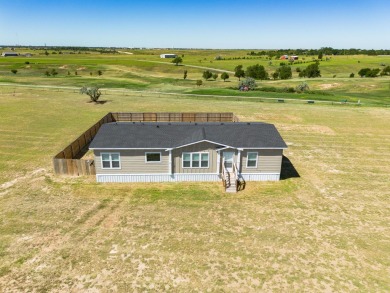 Country living just outside of town. A beautiful golf course on Hidden Hills Municipal Golf Course in Texas - for sale on GolfHomes.com, golf home, golf lot