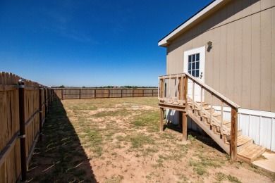 Country living just outside of town. A beautiful golf course on Hidden Hills Municipal Golf Course in Texas - for sale on GolfHomes.com, golf home, golf lot