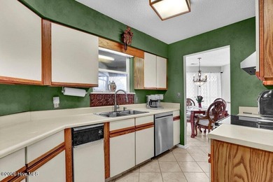 Welcome to 108 Bay Tree Circle, Hampstead, NC! This charming on Belvedere Country Club in North Carolina - for sale on GolfHomes.com, golf home, golf lot