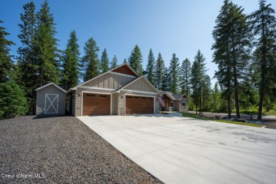 Modern Craftsman-style home offering 1,993 sq ft of single-level on Stoneridge Golf Club in Idaho - for sale on GolfHomes.com, golf home, golf lot