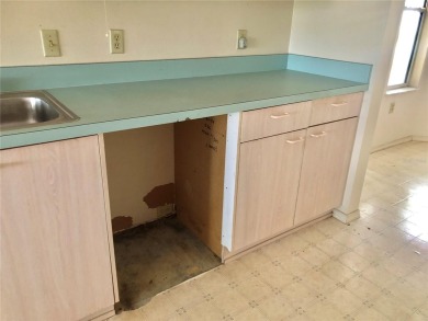 Welcome to this Charming 2 bedroom, 2 bath with a spacious 2 car on Tierra Del Sol Golf and Country Club in Florida - for sale on GolfHomes.com, golf home, golf lot