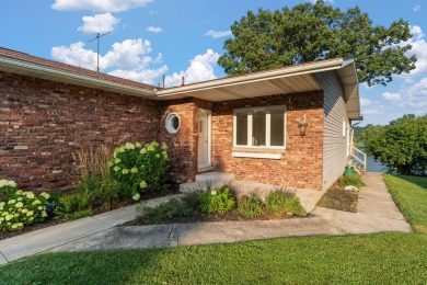 This 2 BED 3 BATH 2000 sq ft RANCH home is nestled  on a wooded on Lakes of the Four Seasons Country Club in Indiana - for sale on GolfHomes.com, golf home, golf lot