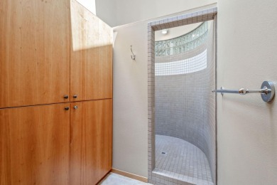 Welcome to your Sunriver retreat! This beautiful 3-bedroom on Sunriver Woodlands Golf Course in Oregon - for sale on GolfHomes.com, golf home, golf lot