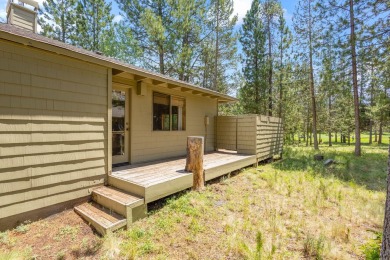 Welcome to your Sunriver retreat! This beautiful 3-bedroom on Sunriver Woodlands Golf Course in Oregon - for sale on GolfHomes.com, golf home, golf lot