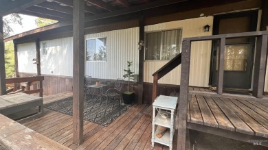 The perfect starter home at Terrace Lakes Resort. Fully on Terrace Lakes Golf Resort in Idaho - for sale on GolfHomes.com, golf home, golf lot
