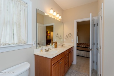 A lightly used second home overlooking the eighteenth green of on Beacon Ridge Golf and Country Club in North Carolina - for sale on GolfHomes.com, golf home, golf lot