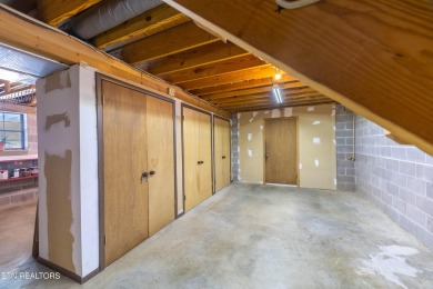 This well-kept split foyer home offers plenty of space and on Executive Meadows in Tennessee - for sale on GolfHomes.com, golf home, golf lot