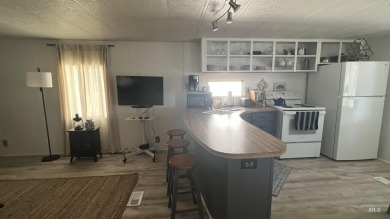 The perfect starter home at Terrace Lakes Resort. Fully on Terrace Lakes Golf Resort in Idaho - for sale on GolfHomes.com, golf home, golf lot