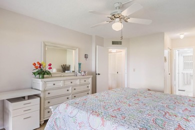 EASY TO MOVE-IN & LOVE! THIS CONVENIENTLY LOCATED FURNISHED on Poinciana Golf Club in Florida - for sale on GolfHomes.com, golf home, golf lot