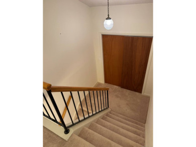 Come see this spacious 1300 square feet condo in the much on Eastwood Country Club in Connecticut - for sale on GolfHomes.com, golf home, golf lot