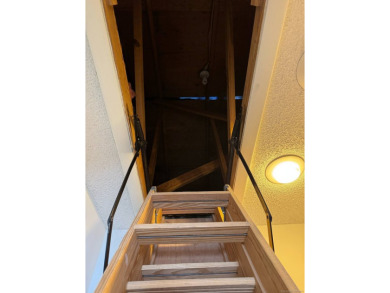 Come see this spacious 1300 square feet condo in the much on Eastwood Country Club in Connecticut - for sale on GolfHomes.com, golf home, golf lot
