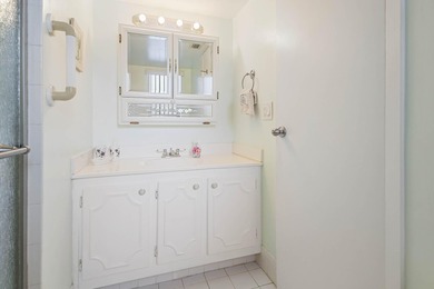 EASY TO MOVE-IN & LOVE! THIS CONVENIENTLY LOCATED FURNISHED on Poinciana Golf Club in Florida - for sale on GolfHomes.com, golf home, golf lot