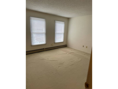 Come see this spacious 1300 square feet condo in the much on Eastwood Country Club in Connecticut - for sale on GolfHomes.com, golf home, golf lot