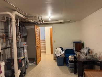 Come see this spacious 1300 square feet condo in the much on Eastwood Country Club in Connecticut - for sale on GolfHomes.com, golf home, golf lot