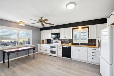 One or more photo(s) has been virtually staged. MOTIVATED on Falcon Watch Golf Club in Florida - for sale on GolfHomes.com, golf home, golf lot