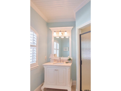 This stunning 4-bedroom, custom built 3408 sq ft lake front home on Hide-A-Way Lake Golf Course in Texas - for sale on GolfHomes.com, golf home, golf lot