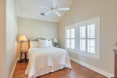 This stunning 4-bedroom, custom built 3408 sq ft lake front home on Hide-A-Way Lake Golf Course in Texas - for sale on GolfHomes.com, golf home, golf lot