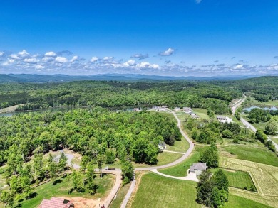 Welcome to 290 Bayside Lane -- a stunning 4-bedroom, 2.5-bath on Old Union Golf Course in Georgia - for sale on GolfHomes.com, golf home, golf lot