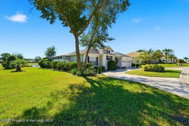Beautifully updated 1994 Palmwood Bahama Breeze courtyard pool on Glen Lakes Country Club in Florida - for sale on GolfHomes.com, golf home, golf lot