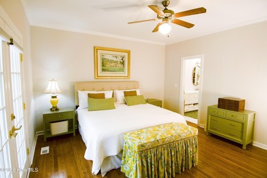 This is a move-in-ready single level cottage home with on Pinehurst Resort and Country Club in North Carolina - for sale on GolfHomes.com, golf home, golf lot