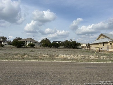 This is a great .25 acre lot with a partial lake view of the on Vaaler Creek Golf Club in Texas - for sale on GolfHomes.com, golf home, golf lot