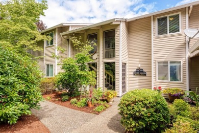 immaculate condo located in Charbonneau Village. This property on Charbonneau Golf Club in Oregon - for sale on GolfHomes.com, golf home, golf lot