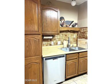 This 3bd/2ba Columbine Lake home on a 1/3 acre lot is situated on Grand Lake Golf Course in Colorado - for sale on GolfHomes.com, golf home, golf lot
