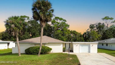 Welcome to this charming ranch-style home in the desirable Palm on Palm Harbor Golf Club in Florida - for sale on GolfHomes.com, golf home, golf lot