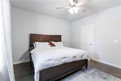 Step into comfort with this inviting 3-bedroom, 2-bath home on Bella Vista - Metfield Golf Complex and Country Club in Arkansas - for sale on GolfHomes.com, golf home, golf lot