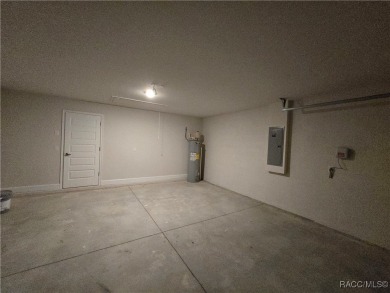 Handsome, inviting, and move-in ready, this 3-bedroom, 2-bath on Twisted Oaks Golf Club in Florida - for sale on GolfHomes.com, golf home, golf lot