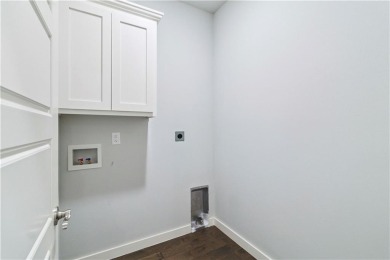 Step into comfort with this inviting 3-bedroom, 2-bath home on Bella Vista - Metfield Golf Complex and Country Club in Arkansas - for sale on GolfHomes.com, golf home, golf lot