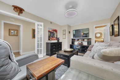 Stunningly remodeled 2BD + den, 3.5BA Laramie model in The Lakes on The Lakes Country Club in California - for sale on GolfHomes.com, golf home, golf lot