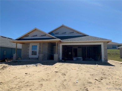 Handsome, inviting, and move-in ready, this 3-bedroom, 2-bath on Twisted Oaks Golf Club in Florida - for sale on GolfHomes.com, golf home, golf lot