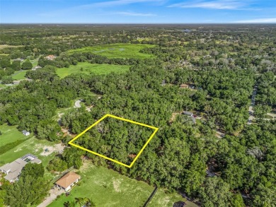 This beautiful 1-acre vacant lot offers an excellent opportunity on Inverness Golf and Country Club in Florida - for sale on GolfHomes.com, golf home, golf lot