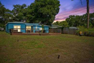 This home qualifies for community lending, which allows between on Clearwater Country Club in Florida - for sale on GolfHomes.com, golf home, golf lot