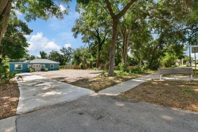 This home qualifies for community lending, which allows between on Clearwater Country Club in Florida - for sale on GolfHomes.com, golf home, golf lot