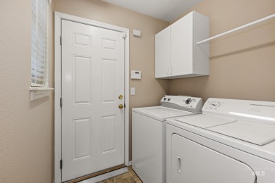 Freedom awaits! Come see this inviting single-level townhouse on Lakeview Golf Club in Idaho - for sale on GolfHomes.com, golf home, golf lot