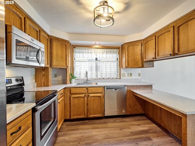 This light-filled, custom-built home in the desirable 55+ on  in Oregon - for sale on GolfHomes.com, golf home, golf lot