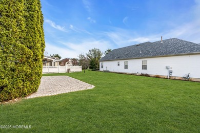 Welcome home to this inviting Florence model offering 2 bedrooms on Renaissance Country Club in New Jersey - for sale on GolfHomes.com, golf home, golf lot