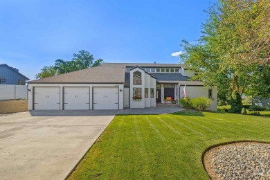 Front-row fairway views, stunning sunsets, and timeless on Lewiston Golf and Country Club in Idaho - for sale on GolfHomes.com, golf home, golf lot