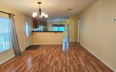 Stunning 3 bedroom 2 bath home in 55,+ Resort style community in on Zephyrhills Municipal Golf Course in Florida - for sale on GolfHomes.com, golf home, golf lot