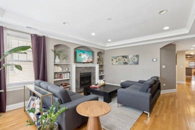 Spacious and meticulously maintained 2BD/2BA in West Ridge! This on Robert Black Golf Course in Illinois - for sale on GolfHomes.com, golf home, golf lot