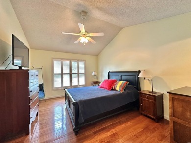 Beautifully updated Villa in The Stonewolf Golf Course community on Stonewolf Golf Club in Illinois - for sale on GolfHomes.com, golf home, golf lot
