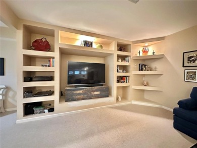 Beautifully updated Villa in The Stonewolf Golf Course community on Stonewolf Golf Club in Illinois - for sale on GolfHomes.com, golf home, golf lot