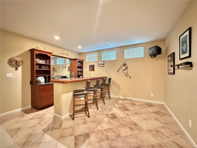 Beautifully updated Villa in The Stonewolf Golf Course community on Stonewolf Golf Club in Illinois - for sale on GolfHomes.com, golf home, golf lot