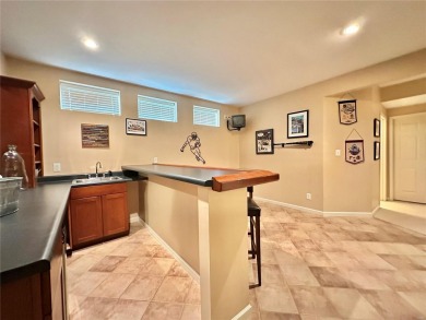 Beautifully updated Villa in The Stonewolf Golf Course community on Stonewolf Golf Club in Illinois - for sale on GolfHomes.com, golf home, golf lot